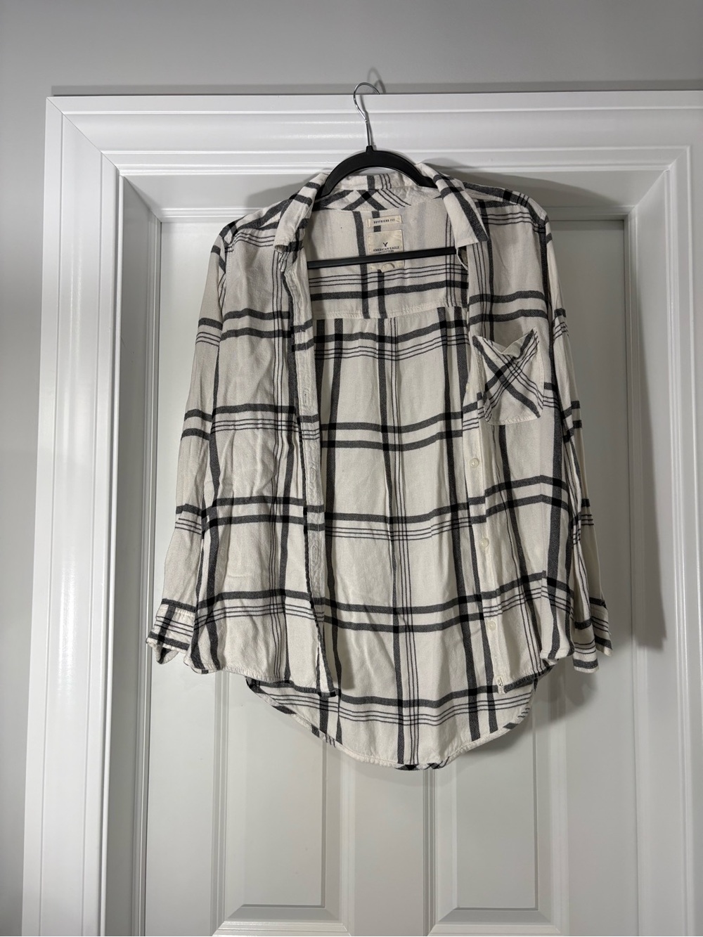 American Eagle Boyfriend Fit Black & White Plaid Button-Up Shirt